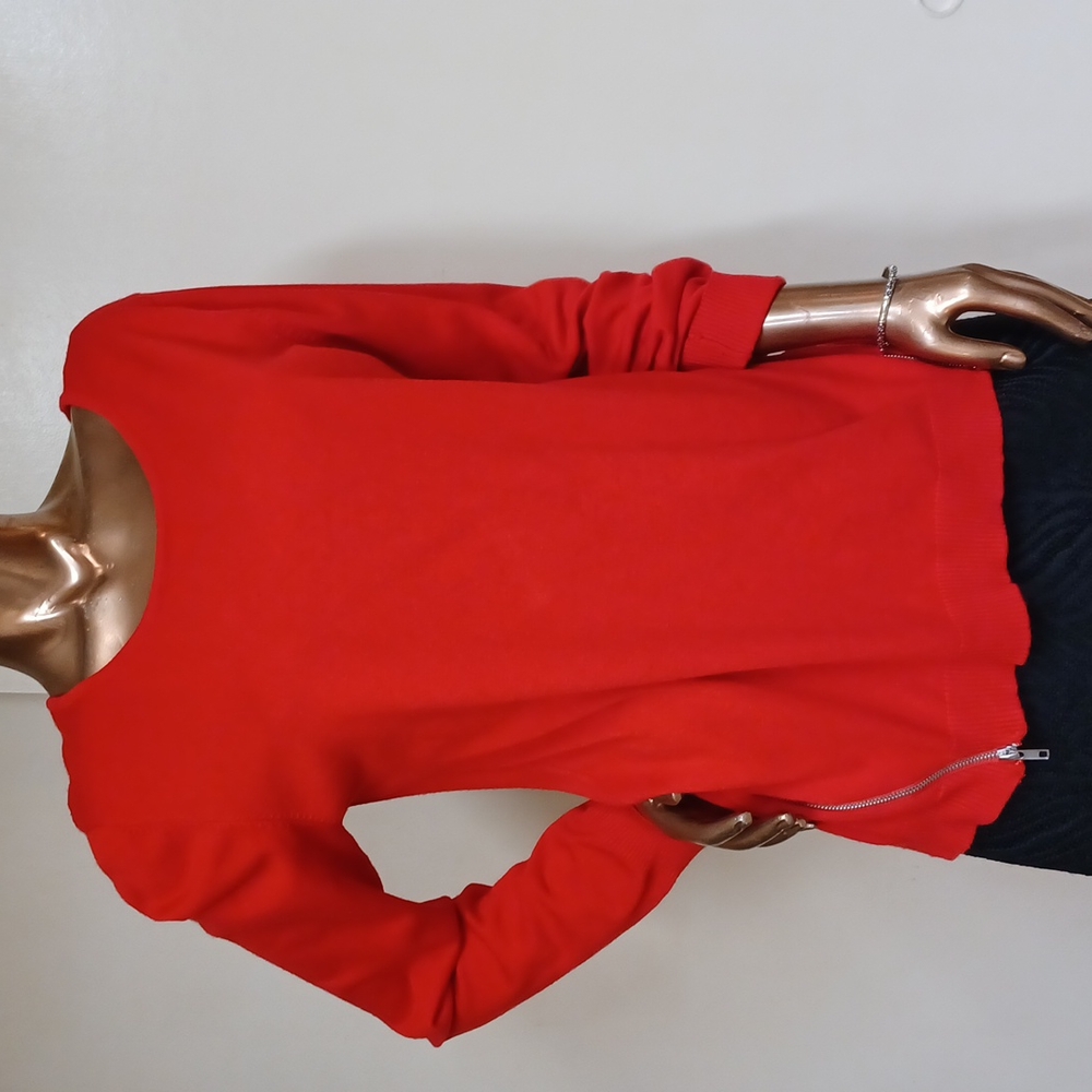 Carolyn Taylor Red Sweater w/zipper accents